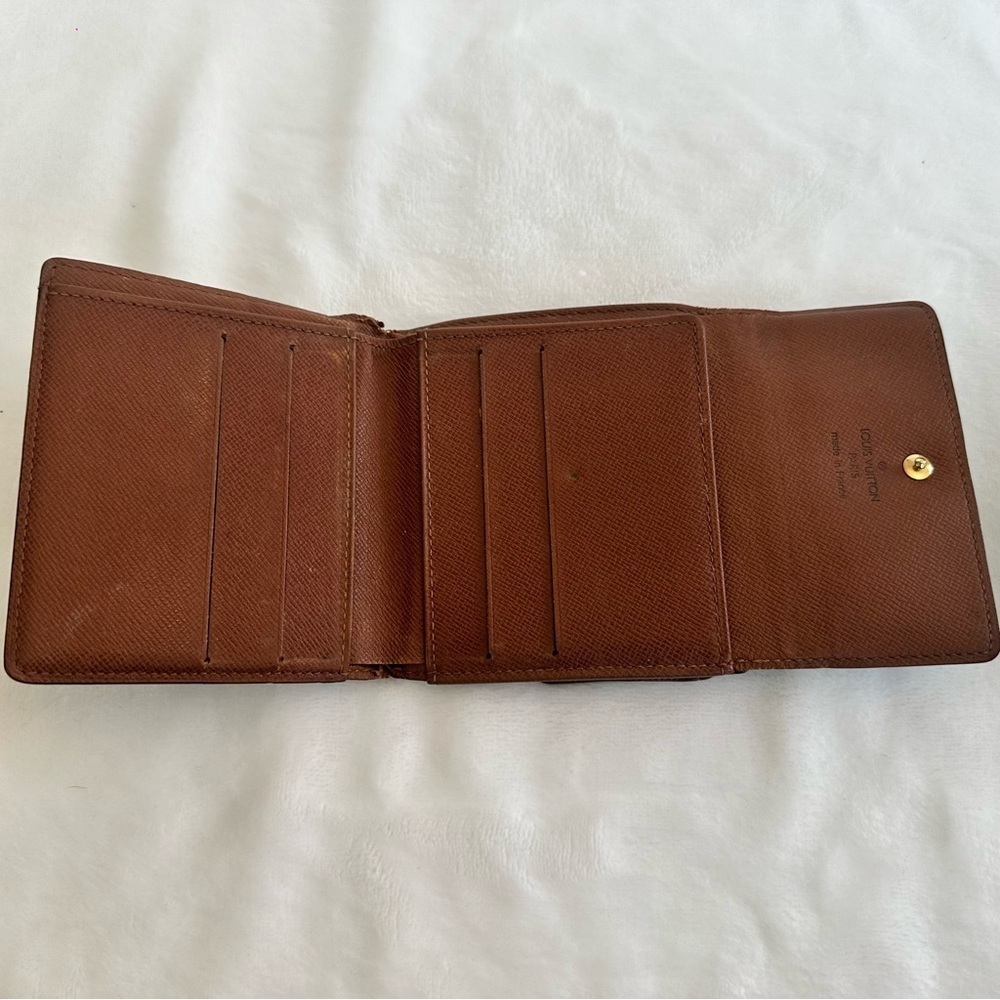 Louis Vuitton Monogram Wallet - Picture 8 of 11